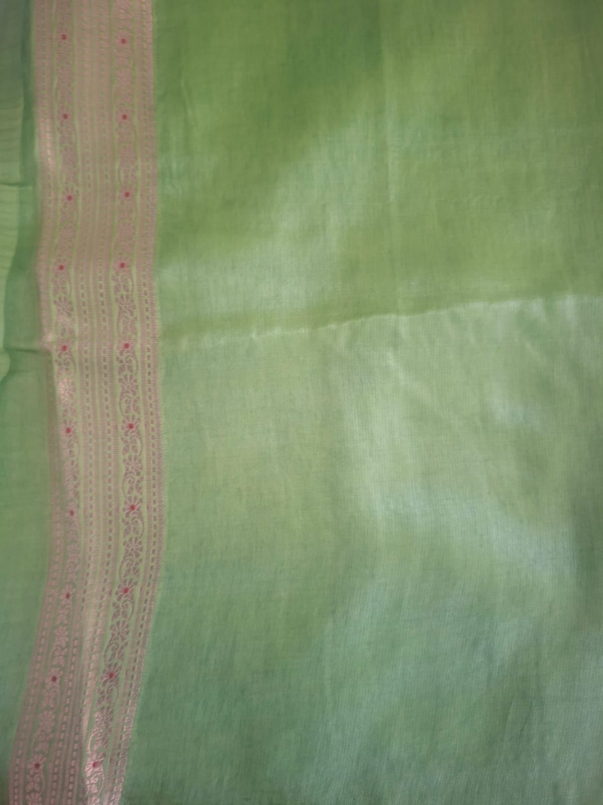 green row mango tissue with stripes bordless