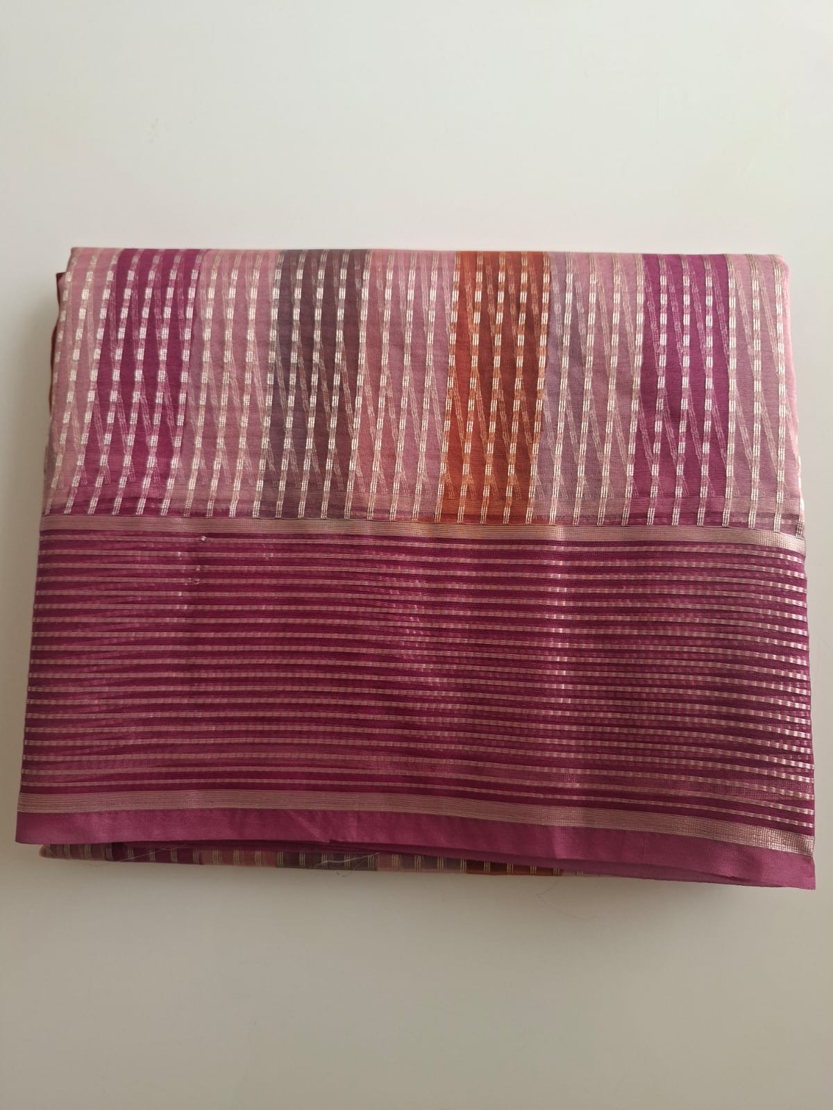 pink multicolour line tissue sraee