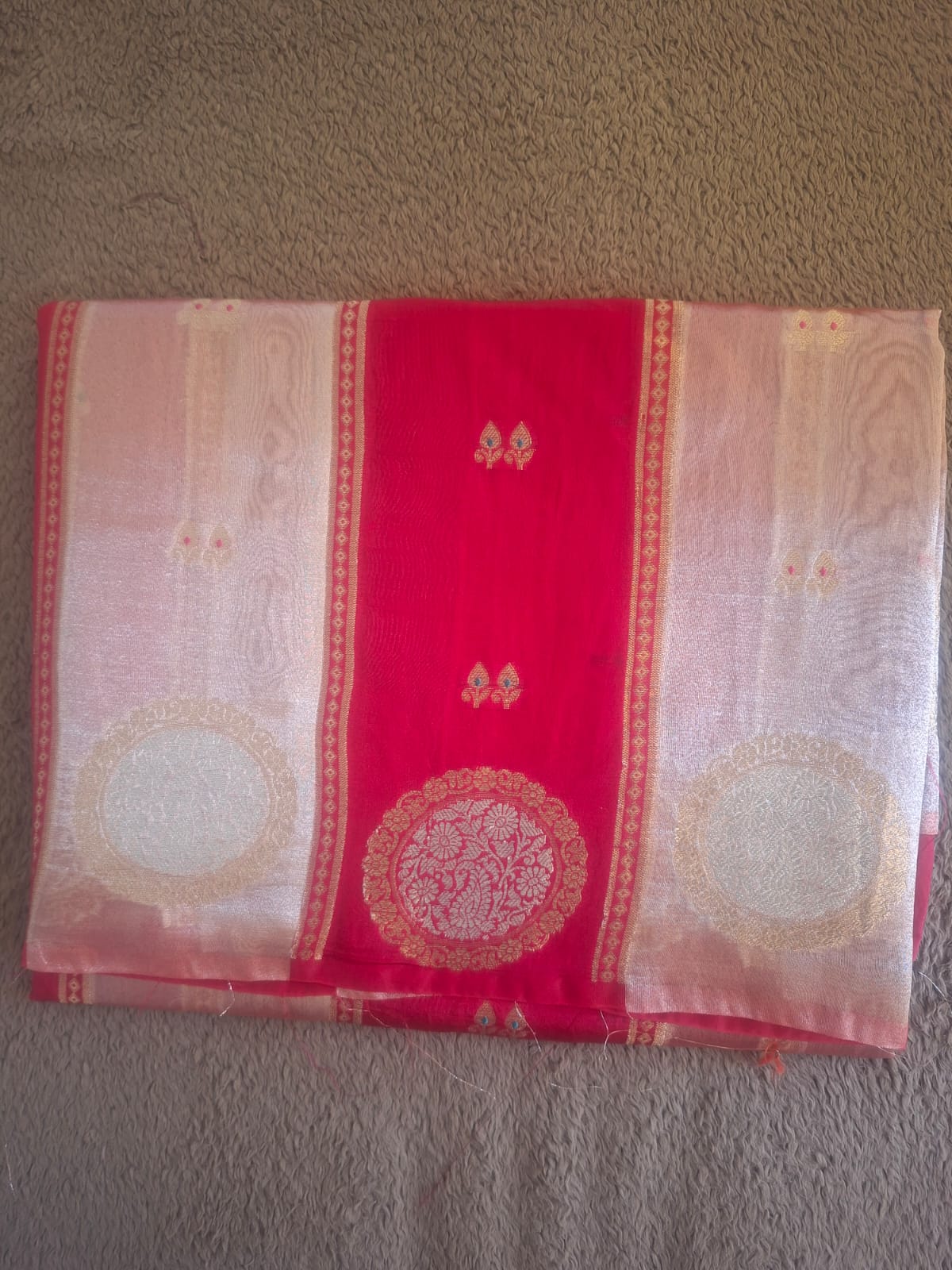 red colour row mango tissue with stripes bordless