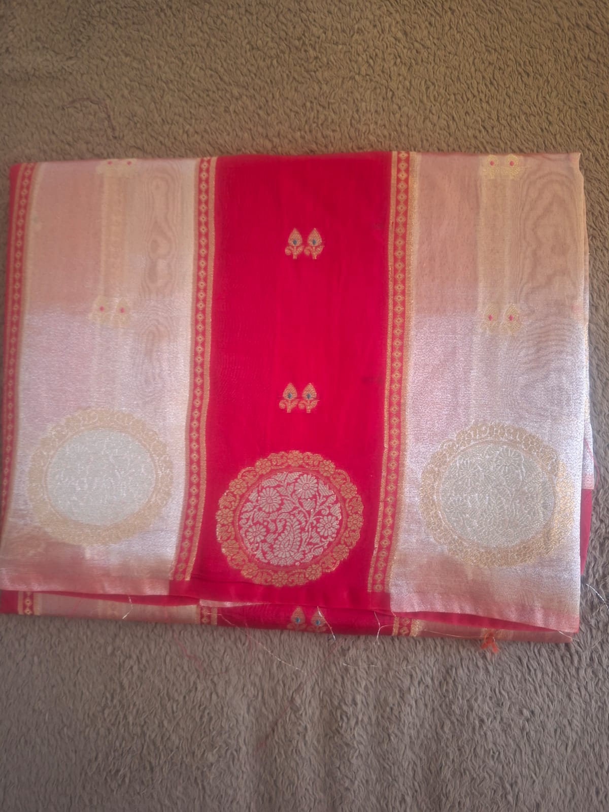 red colour row mango tissue with stripes bordless