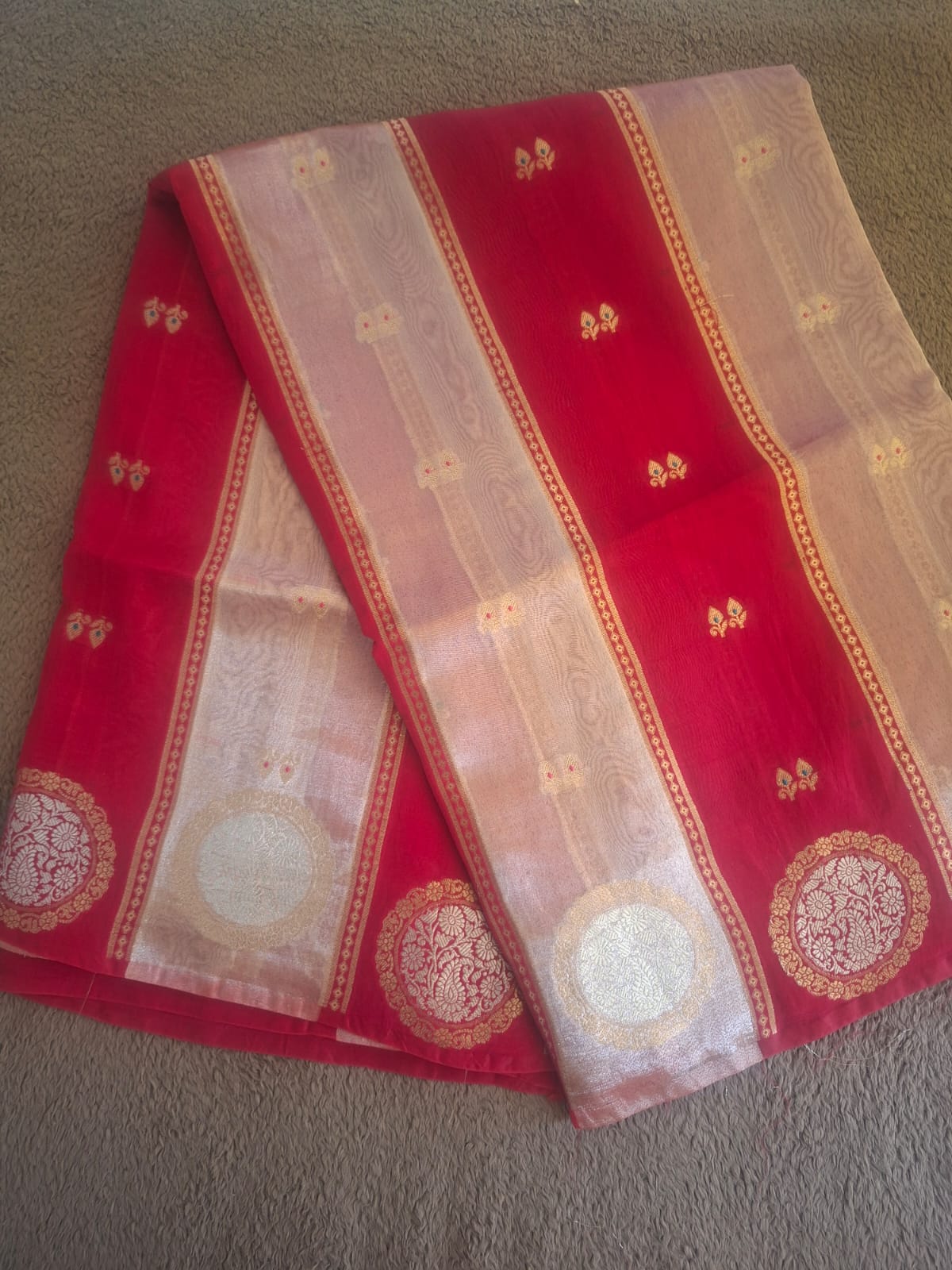 red colour row mango tissue with stripes bordless