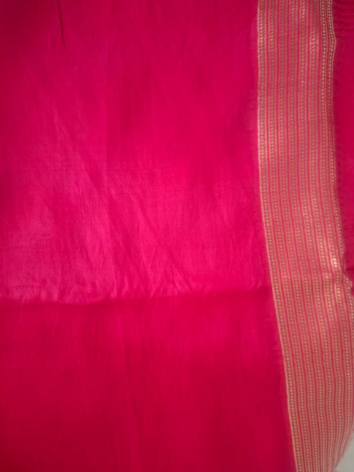 red colour row mango tissue with stripes bordless