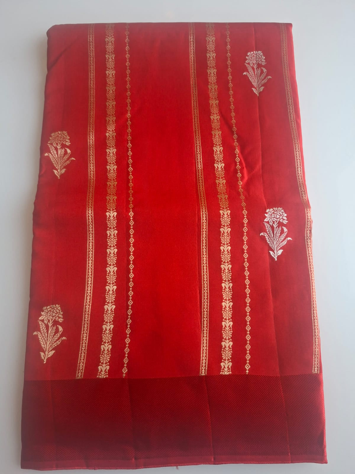 red banarasi raw mango with satin border saree