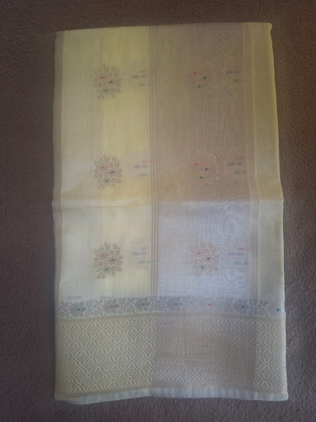 cream raw mango tissue with stripes