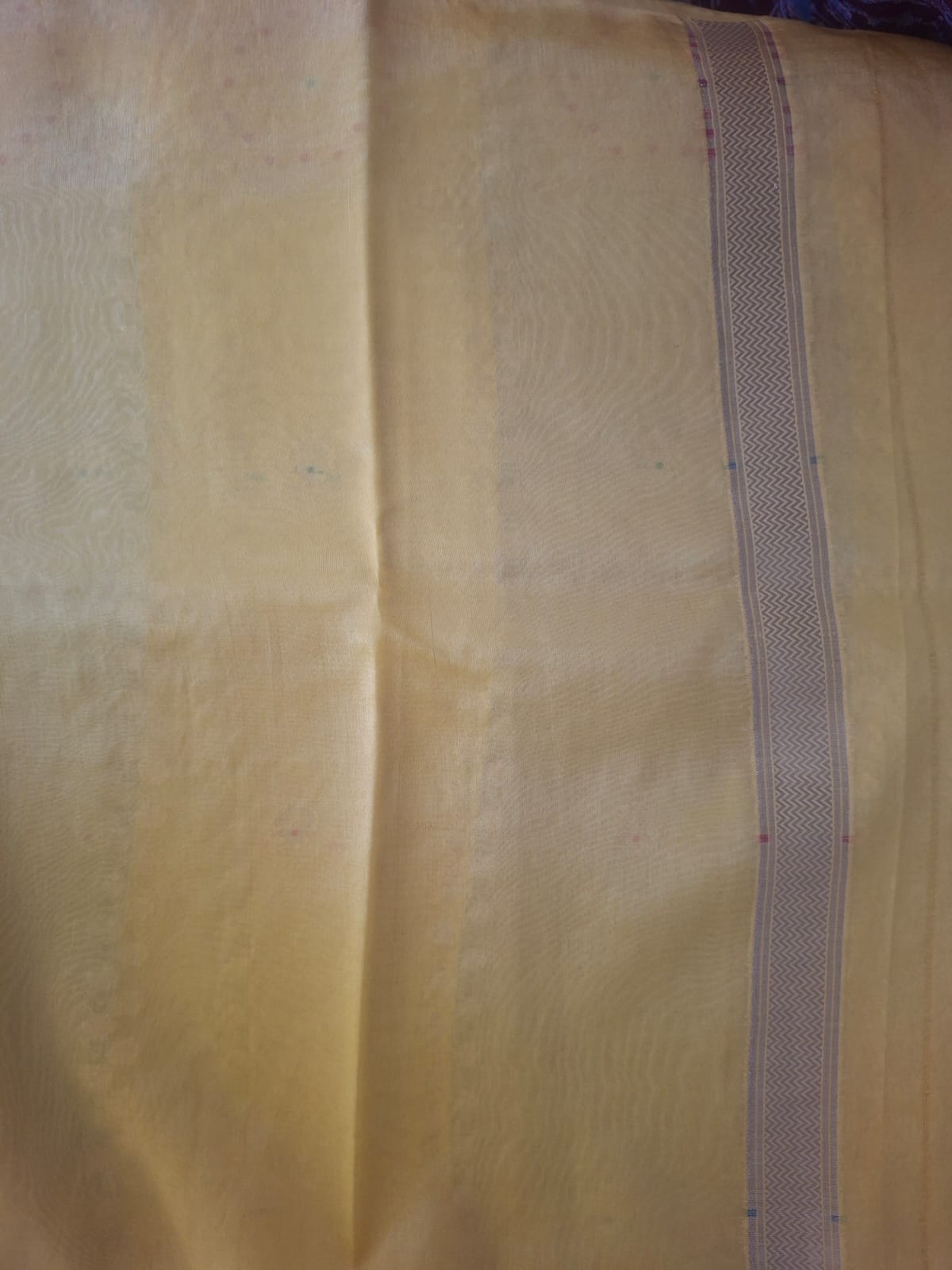 yellow row mango tissue with stripes bordless